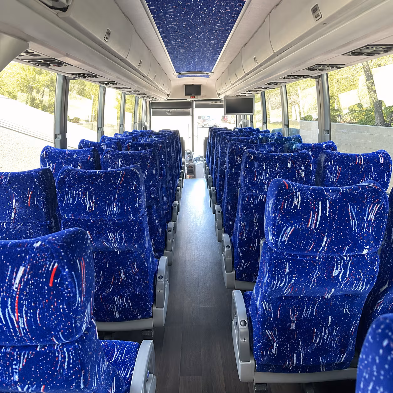 find the perfect transportation for your next airport transfer 1